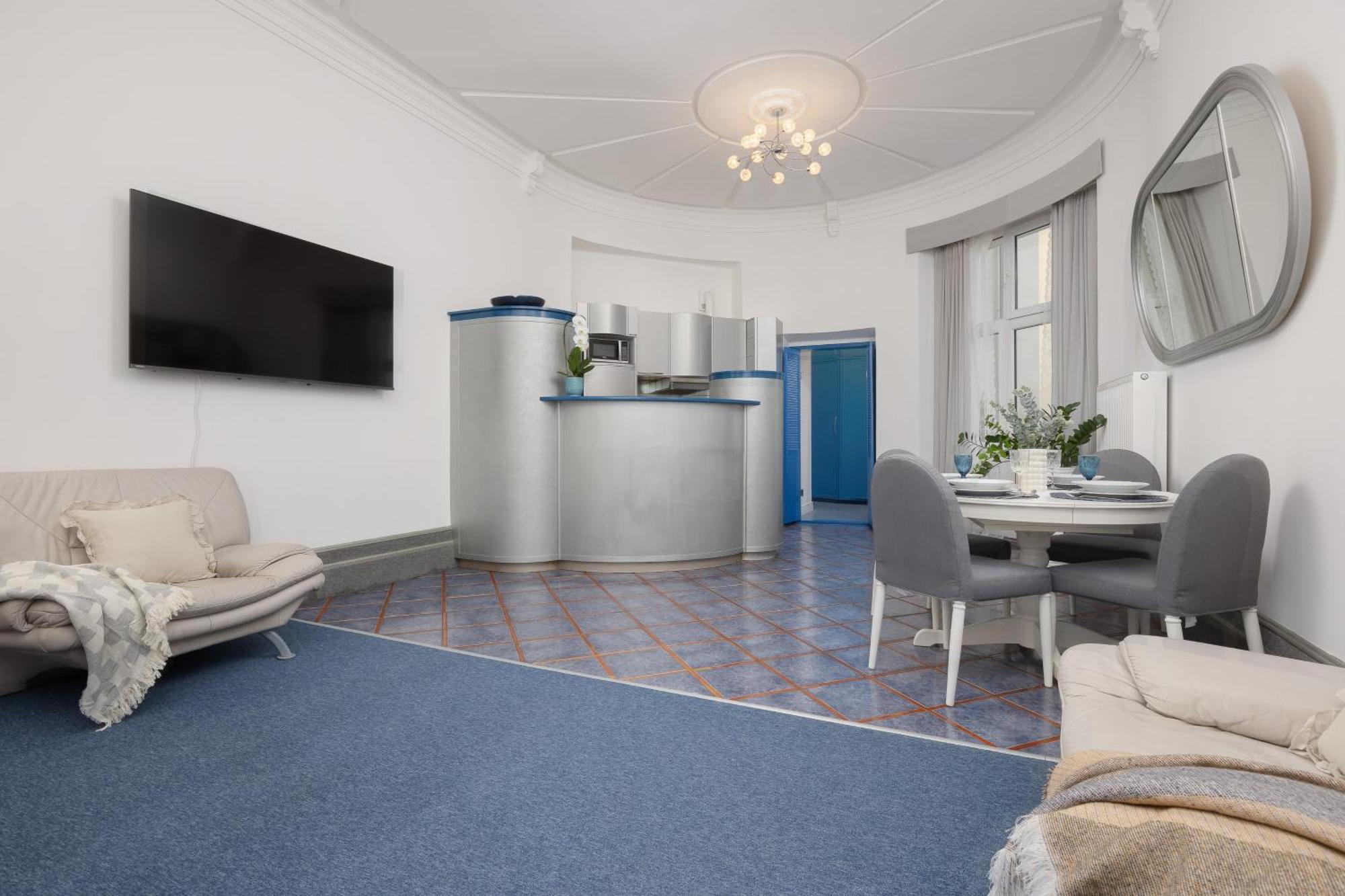 Spacious In The Center By Rent Like Warszawa